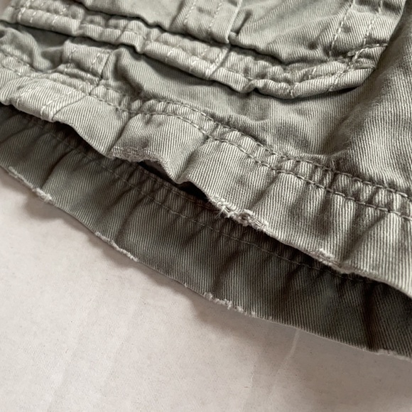 American Eagle Sz 26 Cargo Shorts - Picture 8 of 10